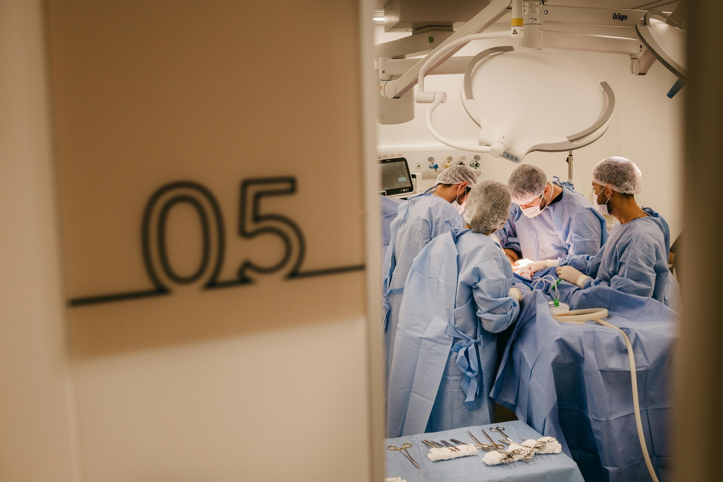 Expert Tips for Choosing the Best Surgeon